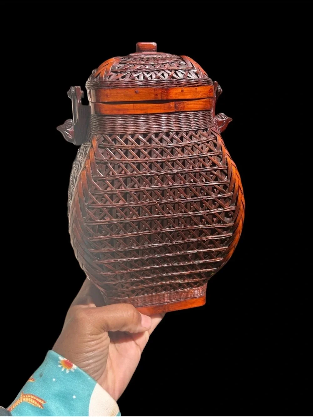 Vintage Shanghai Handicrafts Lidded Bamboo Basket #325-226 PRC MCM Chinoiserie